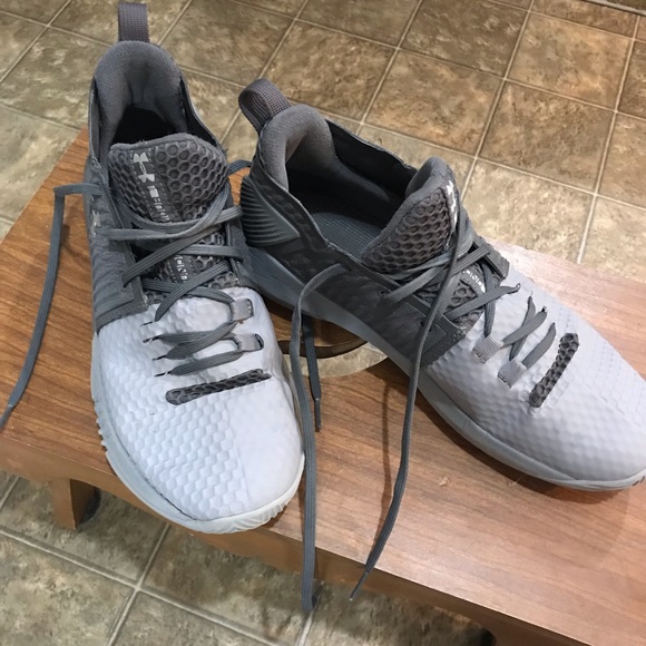 Men’s under armor gray tennis shoes size 9.5 - Picture 5 of 8